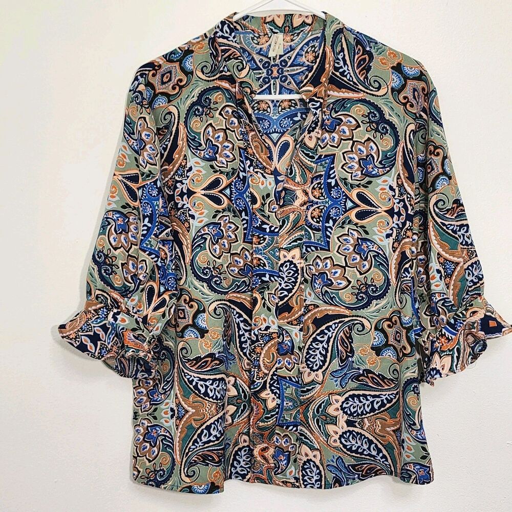 Women's Moon Orchid Size M V-neck Paisley Short Sleeve Blouse Top NWOT
